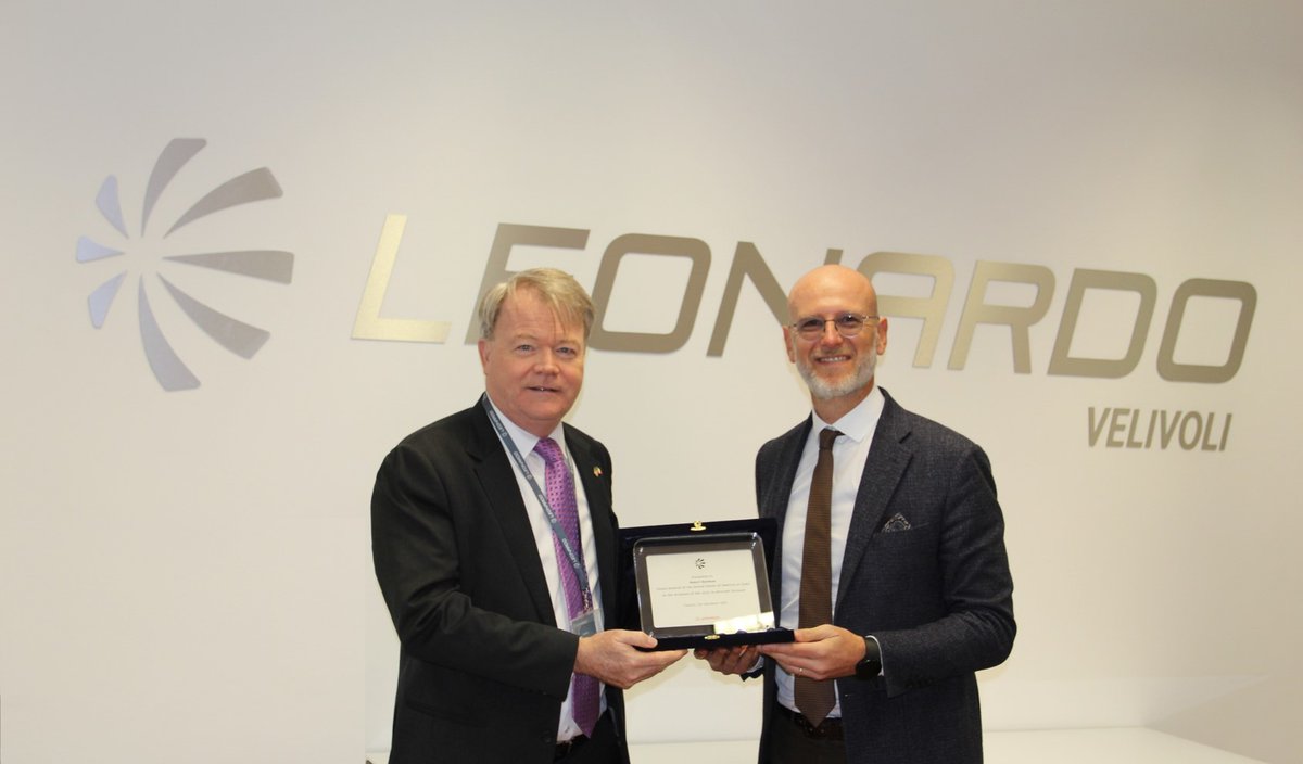 LDO_Aeronautics's tweet photo. It was an honor to welcome U.S. Consul General Robert Needham of the @USConsMilan to #Leonado’s site in #Turin and highlight our platforms and leading-edge technologies in the #aeronautics sector. https://t.co/F4JyTyCpBJ