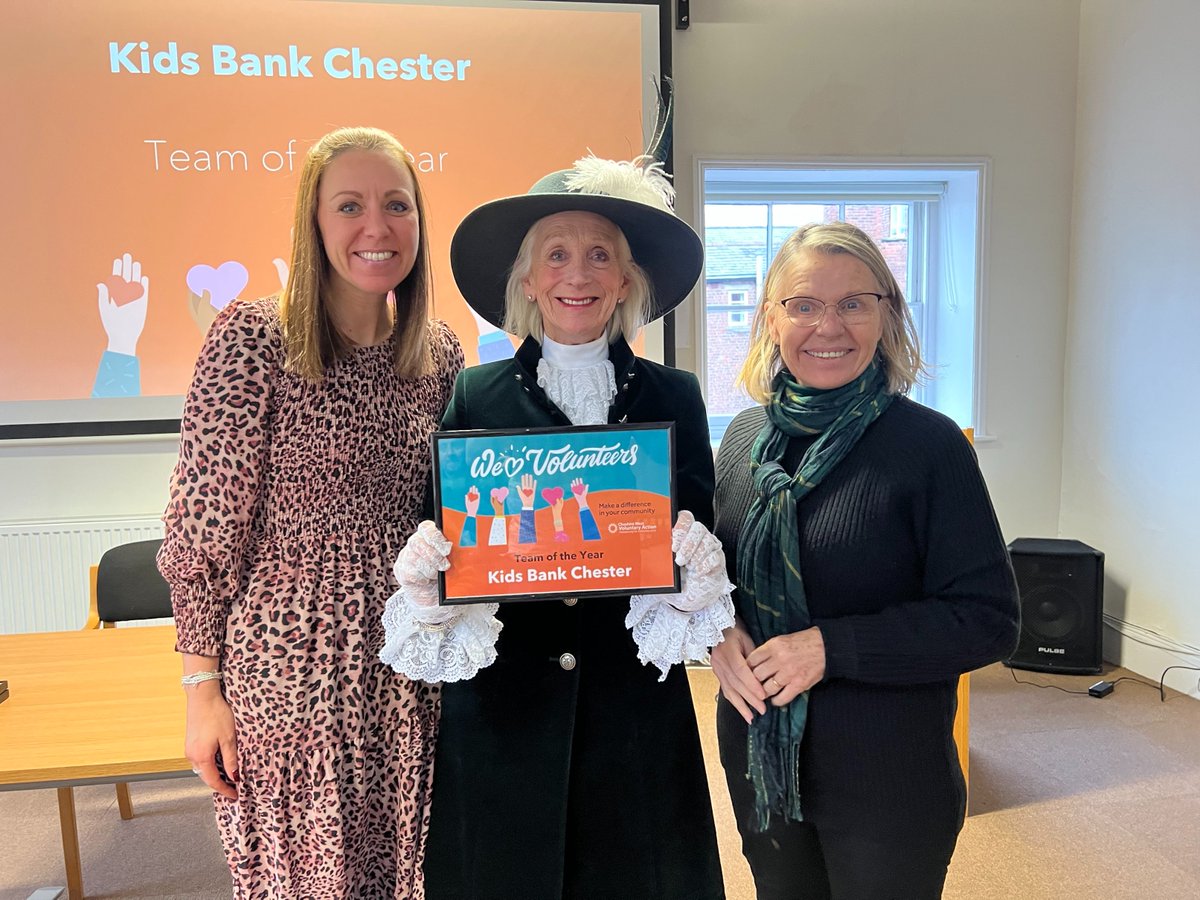 cwvolaction's tweet photo. ❤️ Volunteers from across west Cheshire came together at #WeAreCWVA's annual Volunteer Awards to celebrate all the work they do in the local community to make a real difference.

More ➡️ https://t.co/oV8jdLWCqQ

#NeverMoreNeeded https://t.co/KBYZLB2Ax9