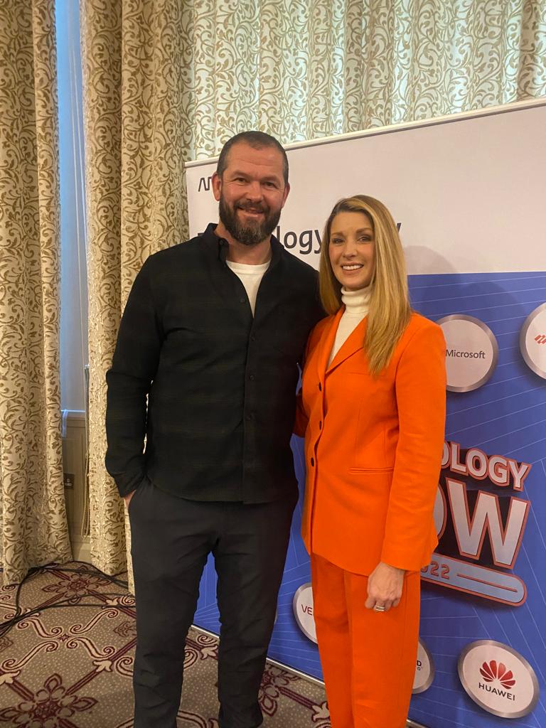 TheGinaLondon's tweet photo. I really enjoyed meeting and interviewing #Irish Rugby head coach Andy Farrell! #Technologynow https://t.co/rO0MkMHEnK
