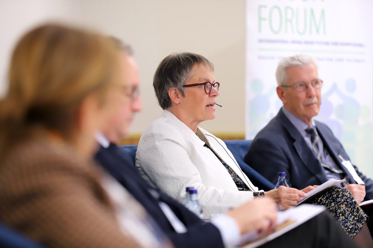 NSCentre's tweet photo. How to protect #humanrights, #democracy, and the #RuleOfLaw in fragile contexts - Panel 3 - #LisbonForum2022 
@votrevoix "We observe that the states, regimes, &amp; governors least willing to give importance to human rights are most likely to engage in armed conflict". https://t.co/xI9pUSltLO