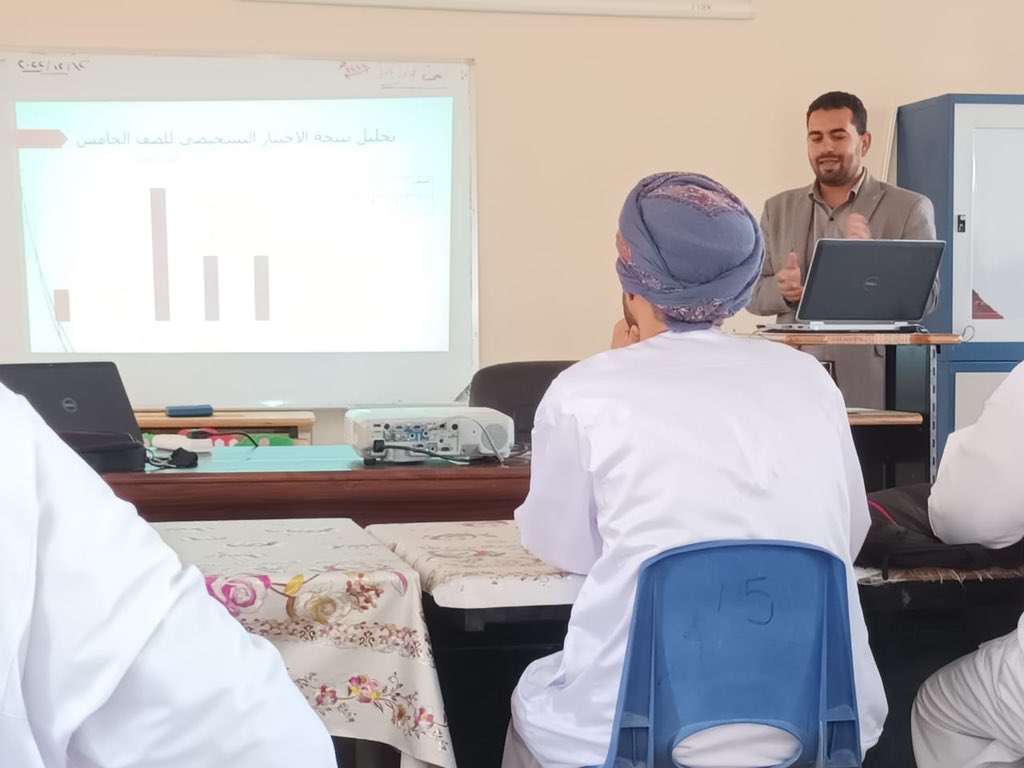 EduGovWst9303's tweet photo. تم اليوم زيارة المدرسة من قبل  سالم السنيدي مشرف أول مادة الرياضيات بالمديرية العامة للاشراف التربوي 
،و مرشد اليعربي  مشرف أول مادة ��لرياضيات بالمديرية العامة للإشراف التربوي
ومحمد السقطي مشرف مادة الرياضيات بالمحافظة 
وياسر الرئيسي مشرف مادة الرياضيات بالمحافظة https://t.co/h8zCDJUeng