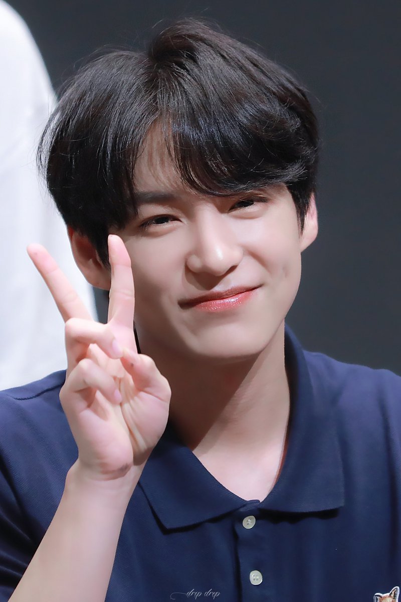 #2022HAPPYCHANIDAY

만약 나에게 다음생이 주어진대도 
난 너만 찾아다닐거야

#찬란한_시간의_너는
#Loved_Chan_AllTheTime
#HEOCHAN #허찬
#메마른마음에지나가는소나기