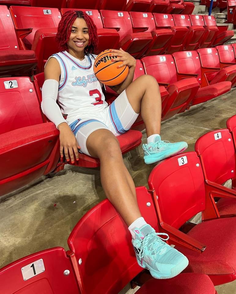 AL Southern Starz (@alsostarz) on Twitter photo STARZ 2020 grad / JR 5-8 G ROBYN LEE (Moss Pt MS) came off the bench to score 16 Pts & dish 4 Assists to help lead <a href="/LATechWBB/">Lady Techsters</a> (7-3) to a 73-50 WIN vs <a href="/SouthAlabamaWBB/">South Alabama Women's Basketball 🏀</a> in a STARZ vs STARZ matchup! Congrats to <a href="/Robyn_lee05/">Robyn J Lee</a>! 👏 Go STARZ! ⭐️ STARZ 2020 grad / JR 5-8 G ROBYN LEE (Moss Pt MS) came off the bench to score 16 Pts & dish 4 Assists to help lead <a href="/LATechWBB/">Lady Techsters</a> (7-3) to a 73-50 WIN vs <a href="/SouthAlabamaWBB/">South Alabama Women's Basketball 🏀</a> in a STARZ vs STARZ matchup! Congrats to <a href="/Robyn_lee05/">Robyn J Lee</a>! 👏 Go STARZ! ⭐️