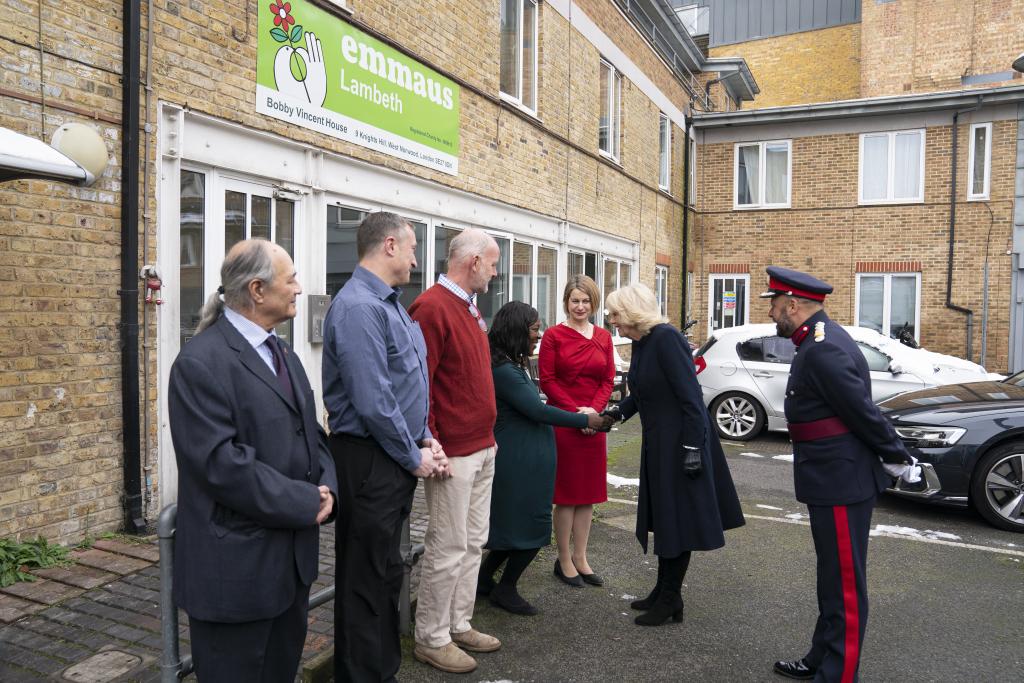 mia_kaye's tweet photo. Visiting @EmmausUK today and it was an honour to meet the Queen Consort, a patron of the charity, to see their amazing work in supporting people out of homelessness... Steep learning curve on the curtesy especially when 8.5 months pregnant! https://t.co/DXZQKS8R3T