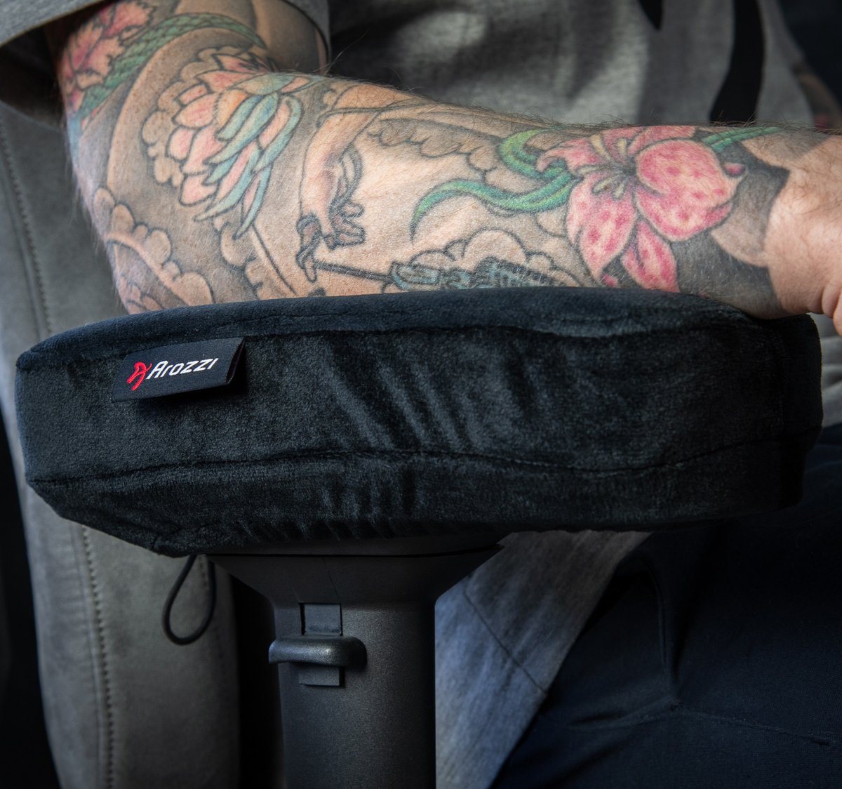 ArozziChairs's tweet photo. Our beloved memory foam armrest pads are back in stock! 🥰🥳 Get them now! https://t.co/5IHZK0Cgnk