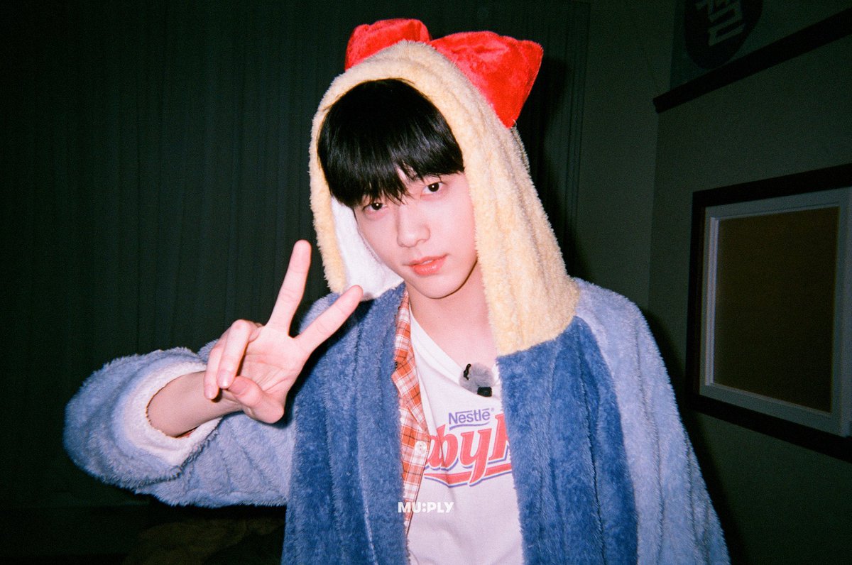 hourlyeonbin's tweet photo. 🏠🎀🧸🍂🤎 https://t.co/AhZ3TUKkJf
