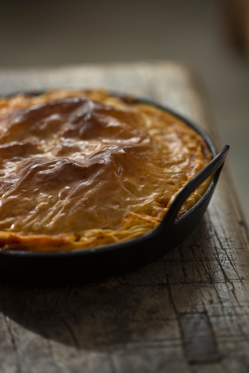 Clásico de clásicos: empanada gallega. Pasa de generación en generación. De mi libro #TroccaenCasa. t.ly/Sr-q #TroccaMundo #recetas #cocinar