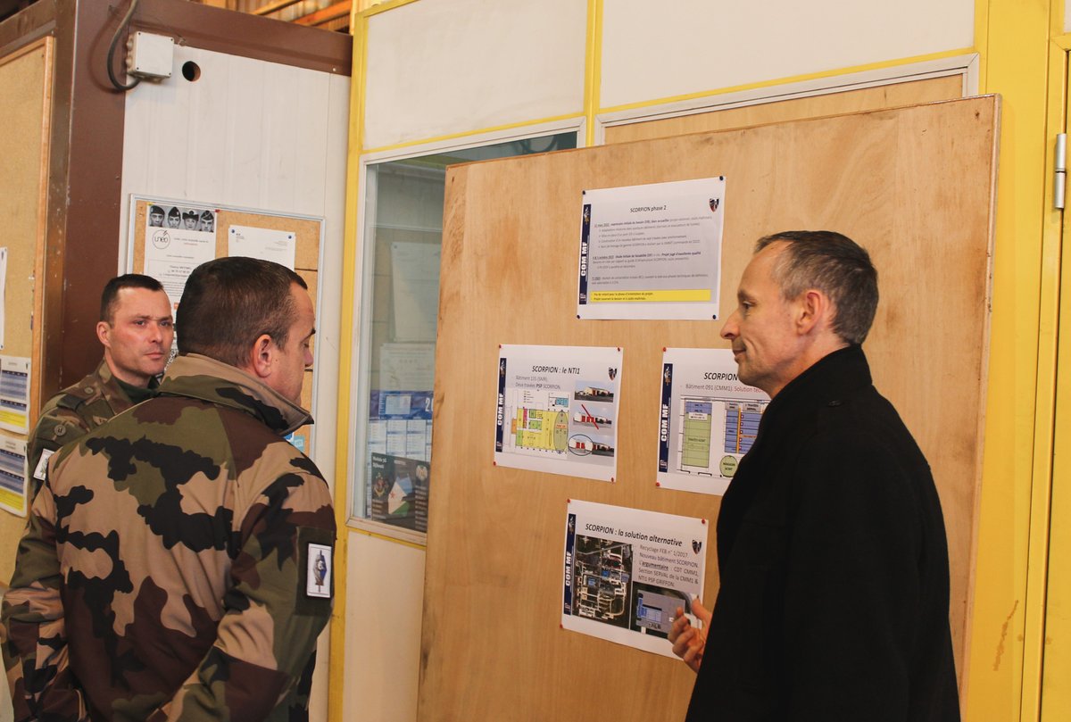 CDC_8eRMAT's tweet photo. #Visite🇫🇷 de commandement du GDI Ohnet @ComMaintFT 🪖

➡️Présentation des capacités, évaluation de la performance du régiment dans les domaines opérationnel &amp; technique, rencontre &amp; échanges avec les personnels.

#CohésionDéfense @armeedeterre @Armees_Gouv @armeeszne @MCO_Terre https://t.co/VDavPs9imP
