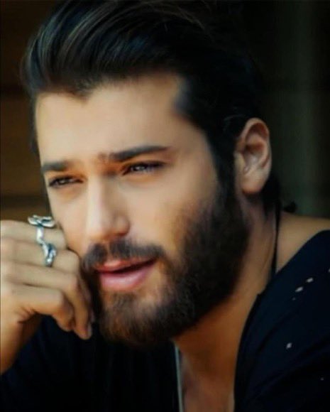 <a href="/CanYamanCZ/">Can Yaman CZ 🇨🇿</a> Pěkné úterní odpoledne plné pohody milé Canynky😘🎄☃️💞 #CanYaman #CzechFansCanYaman