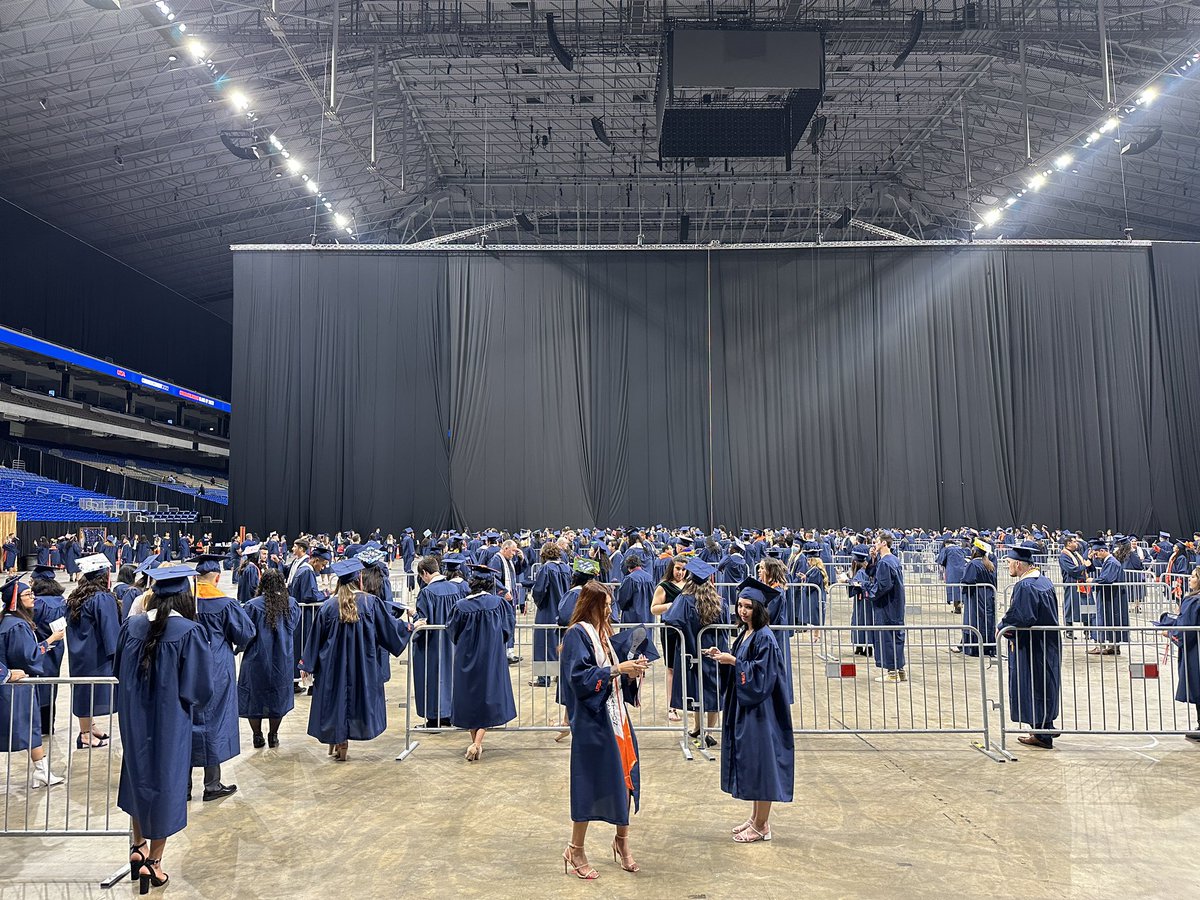 UTSAAlumni's tweet image. 🎓Alumni status loading...