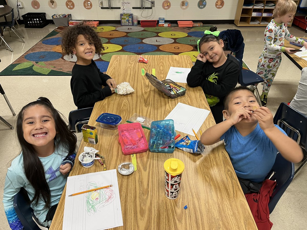 We’re doing opinion writing about the Grinch on Grinch day! A majority of our class likes the Grinch. What is your opinion?🎄✍️