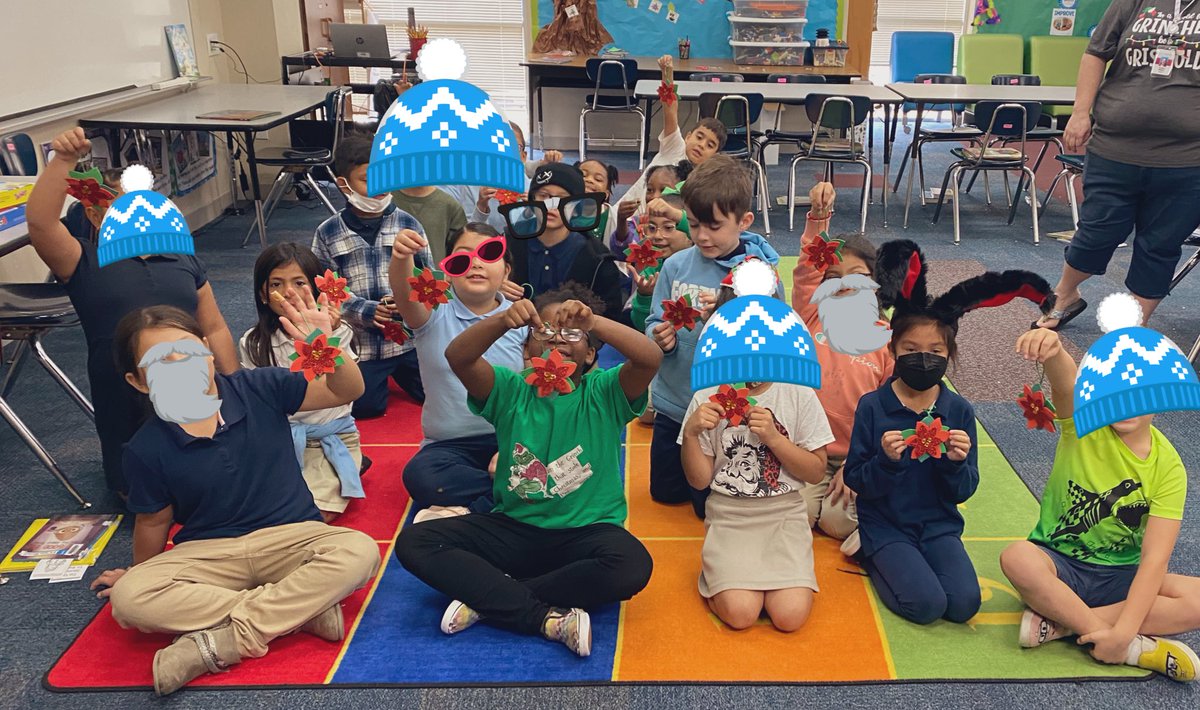 AndreaFosterLib's tweet photo. 12 Days of Creating in the library 🎄🎅🏼@BlantonES 2nd grade read aloud, ‘Twas Nochebuena! 👀Poinsettias @aisdlibsrv https://t.co/j9PJfYHvNb