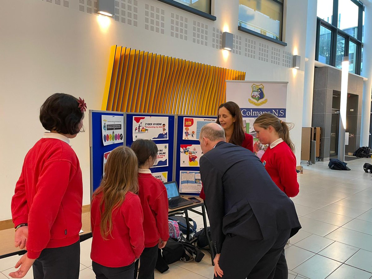 Wonderful day spent in <a href="/SchoolofEdUCD/">UCD School of Education</a> at the launch of our pilot programme  Cyber Security for Primary Schools. Well done to our 6th class representatives who were so knowledgeable about what they had learned cyberwise.ie
<a href="/econrachel/">Rachel Farrell</a> @PDST_TechinEd <a href="/ScoilnetPrimary/">ScoilnetPrimary</a>