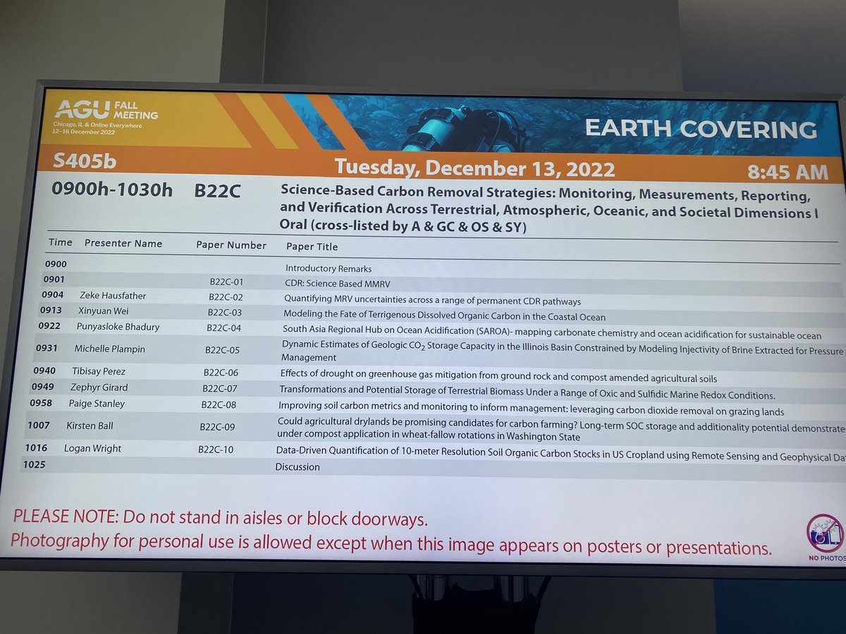 KirstenbCNP's tweet photo. And weโre away with day 2!! #AGU22 #carbonremovalstrategies #carbonfarming #organicamendment @wsuCSANR @wsucahnrs https://t.co/i6JT9xfMg9