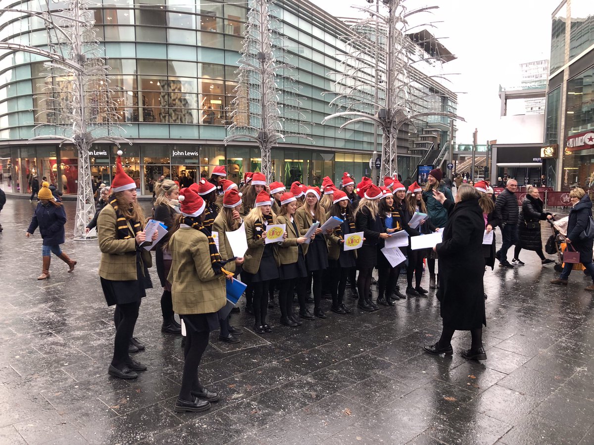 Carus_Sedbergh's tweet photo. Fantastic singing today in @Liverpool_ONE ❤️💙❄️ #sedberghgivesback https://t.co/4Fy6fn1q19