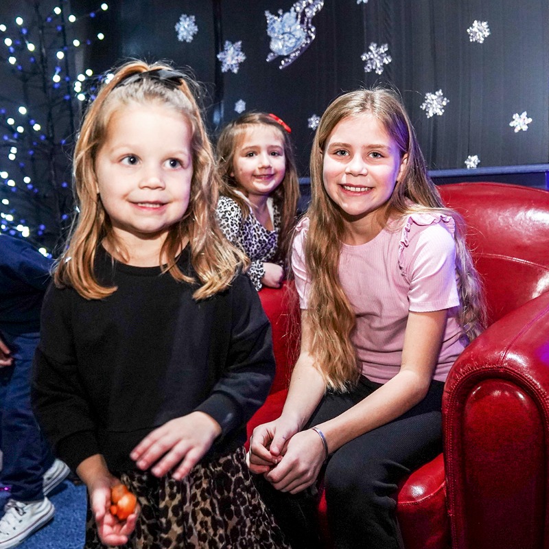 MillwallFC's tweet photo. 🎄 '𝐓𝐢𝐬 𝐭𝐡𝐞 𝐬𝐞𝐚𝐬𝐨𝐧 🎄

✅ Another amazing Christmas Party in SE16!

#Millwall | @zampathelion