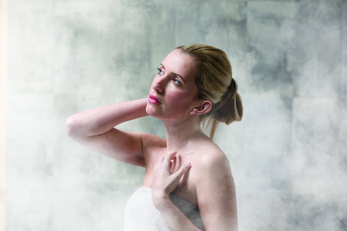 All #Steamist controls feature two programmable user profiles for a personalized experience. Our most luxurious control, the 550, allows programming for temperature, duration, and optional spa preferences.