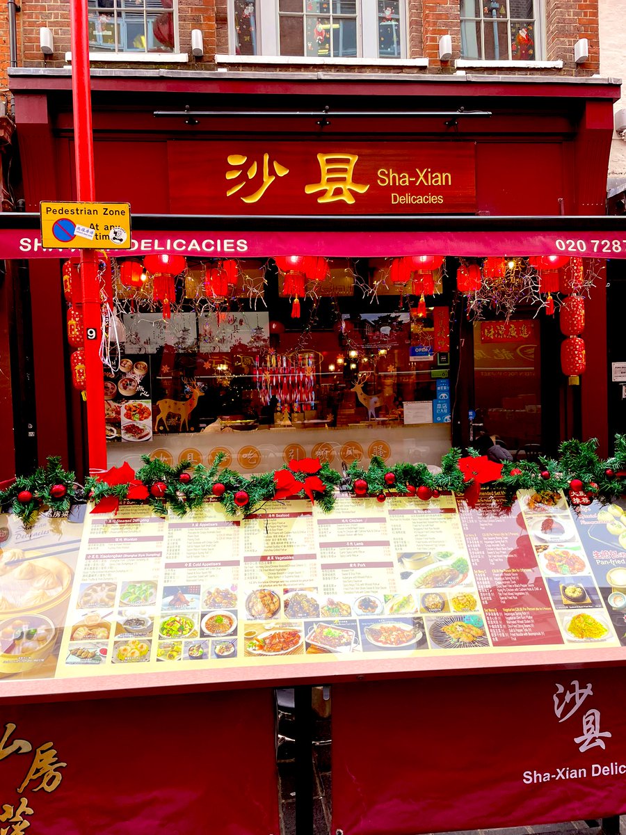 eatinglasvegas's tweet photo. I saw a werewolf with a Chinese menu in his hand…
Walking through the streets of Soho in the rain
He was looking for a place called Lee Ho Fooks
Gonna get a big dish of beef chow mein
- Warren Zevon
#werewolvesoflondon
#Chintown https://t.co/PkthNyhcbV