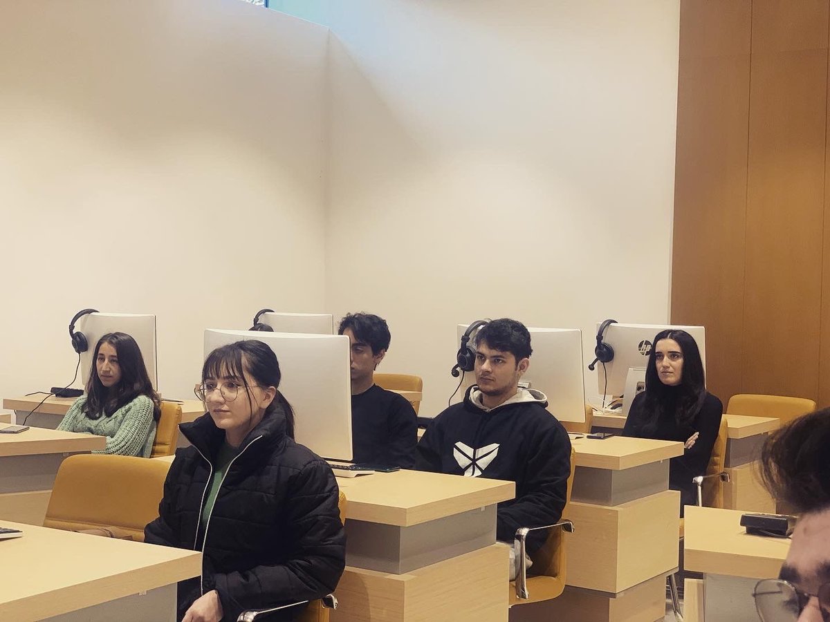 kiberplatforma's tweet photo. Kiber Təhlükəsizlik Platforması, Bakı Gənclər Mərkəzi və Bakı Dövlət Universitetinin SABAH qruplarının birgə təşkilatçılığı ilə kibertəhlükəsizlik təlim proqramı uğurla tamamlanmışdır. #kibertəhlükəsizlik @sahinaliyev1 #kiberplatforma #sibergüvenlik #cybersecuritytraining https://t.co/l01635klLO