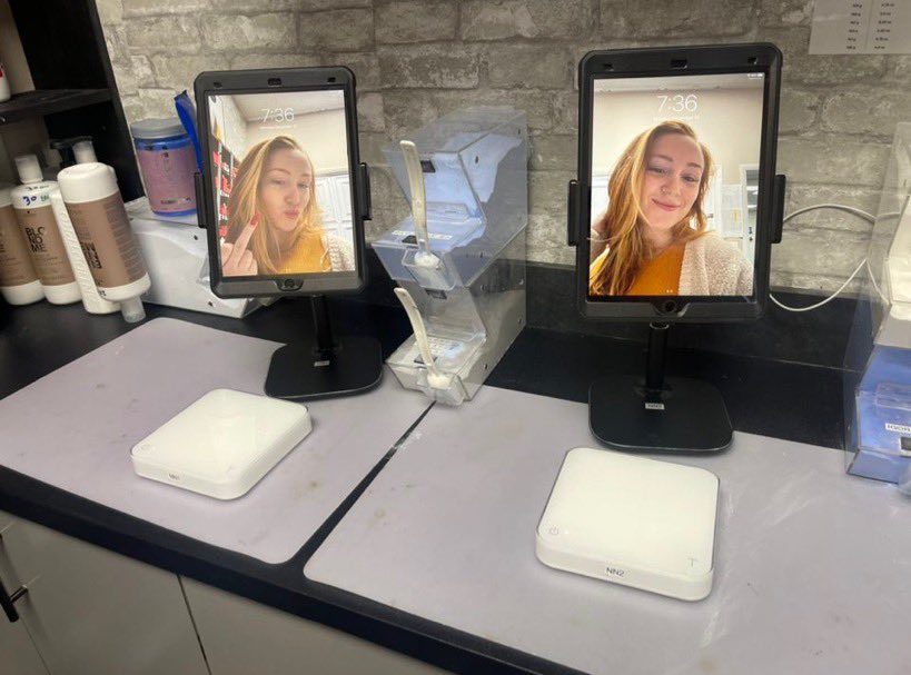 AyeBri's tweet photo. When @_shansss gets bored at work she likes to remind everyone that she’s the favorite https://t.co/QwfxG9FcrE