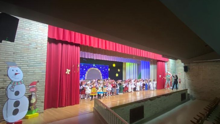 patrociniosj's tweet photo. Festival de #Navidad. 1º #EducaciónInfantil. Suenan las campanas… 🔔 y bailamos todos llenos de alegría porque llegó la Navidad🎄 https://t.co/WP3ydW1lG9