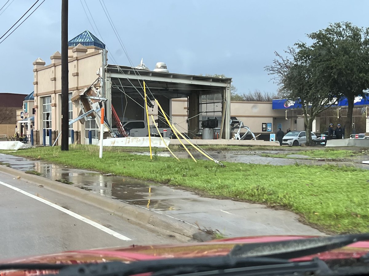 Hanna Battah on Twitter "Storm damage in Grapevine 121 and 26