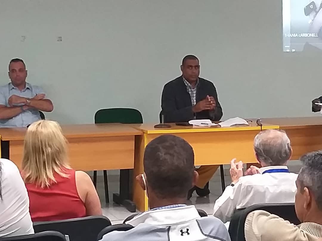 La facultad <a href="/MecanicaCujae/">Facultad de Ingeniería Mecánica</a> felicita al Centro de Estudios de Tecnologías de Energías Renovables #CETER por su #Aniversario 30 <a href="/CujaeRedSocial/">Universidad Tecnológica de La Habana</a> <a href="/DenyCujaeCuba/">Deny Oliva Merencio</a>