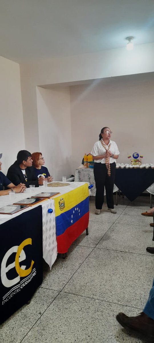 ADOrg_Laraof's tweet photo. #12Dic | Los Partidos Politicos son parte fundamental de la Democracia, es por ello que valoramos el accionar politico de cada uno.
Nuestras felicitaciones en los 4 años de su fundación Encuentro @EnCiudadanoVzla.
¡Feliz Aniversario @EnCiudadanoVzla! https://t.co/PQMFEcJrox