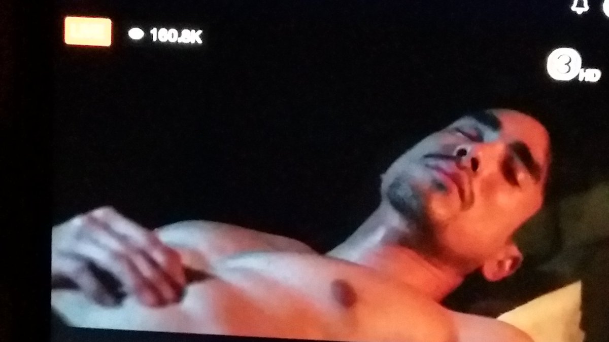 XTINE03736274's tweet photo. so handsome while sleeping Nadech.super!!!.. 

#ลายกินรีตอนจบ https://t.co/sKliSSXWyv