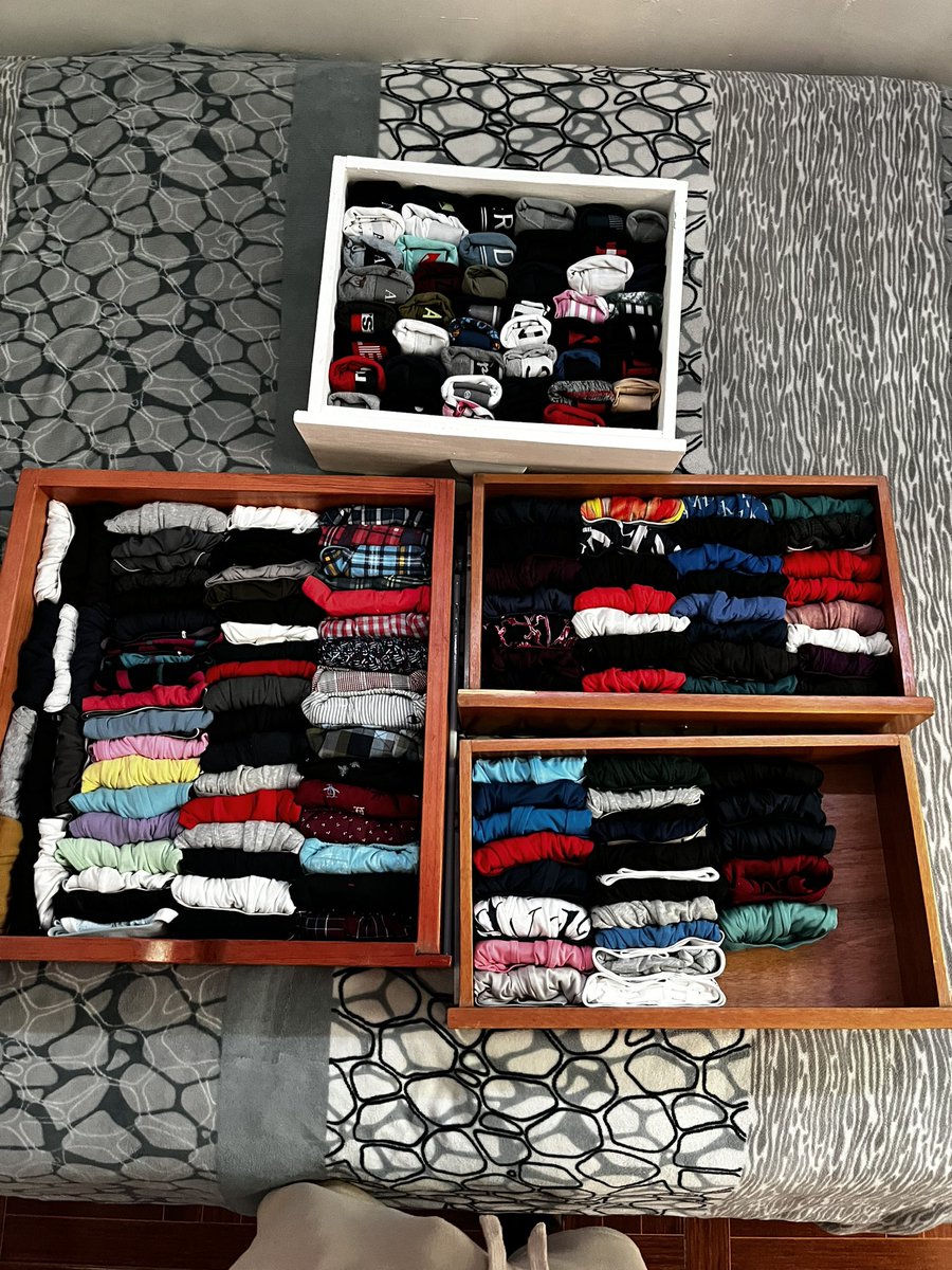 onlymorbo_D's tweet photo. Ustedes lo pidieron 🤤😅 

Les comparto cómo yo doblo y acomodo mi ropa interior 🔥🔥

Me enseñan cómo les queda a ustedes 

@radargaymx https://t.co/TGWPwPThxZ