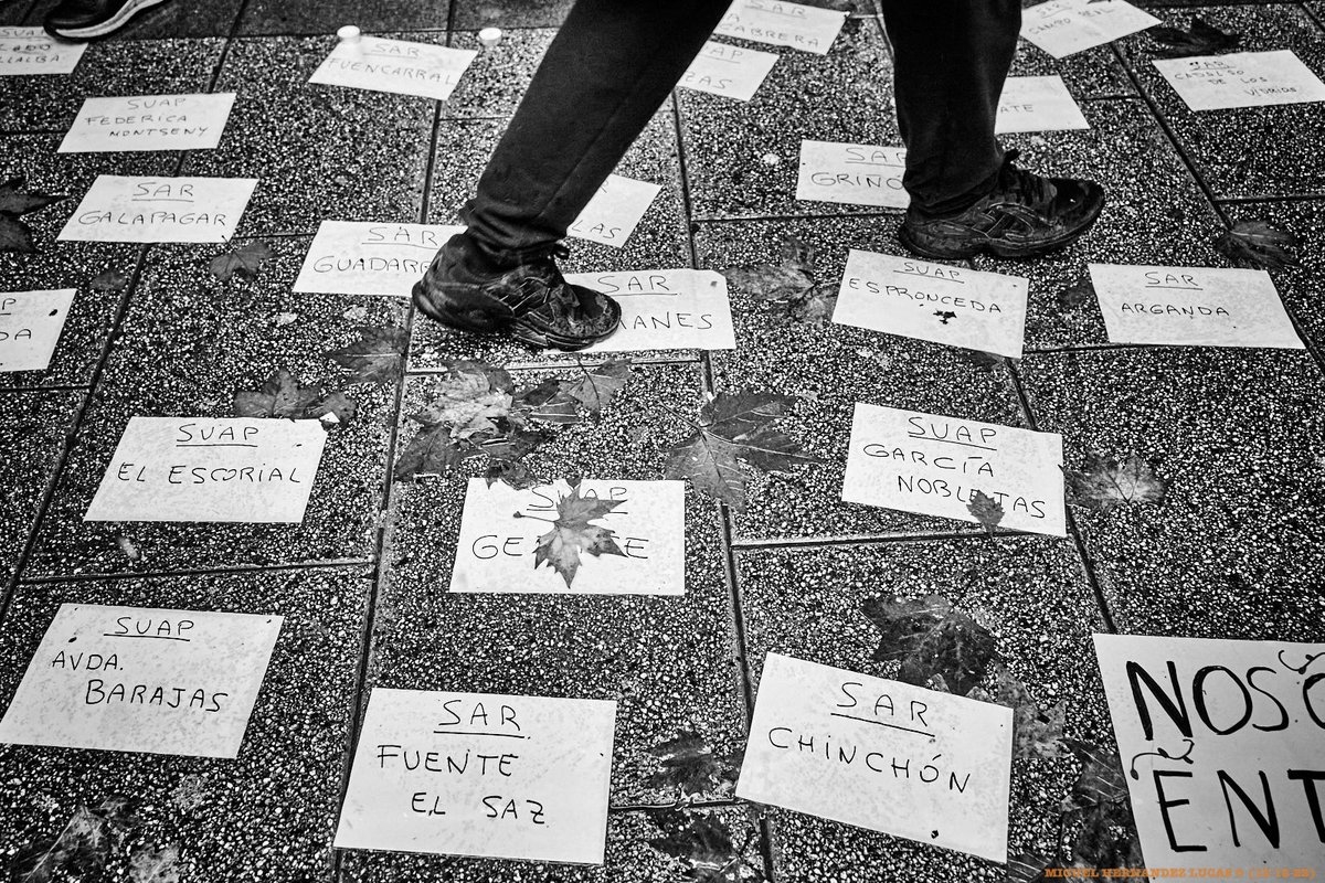 MiguelhlLucas's tweet photo. Nota de autor: ¡SIN LA PARTICIPACIÓN DE LA CIUDADANÍA NO LLEGAREMOS A BUEN PUERTO!
Firma: Un ciudadano.
Ellos y yo nos hemos "mojado" ¿y tú?. 👇
🪧14/12: Manifestación de Sagasta a Sol 11h
🪧17/12: Marea blanca 
🪧18/11: concentración hacienda 
#AtenciónPrimaria
Foto🧵⤴️ https://t.co/uRa0Sa7YWq