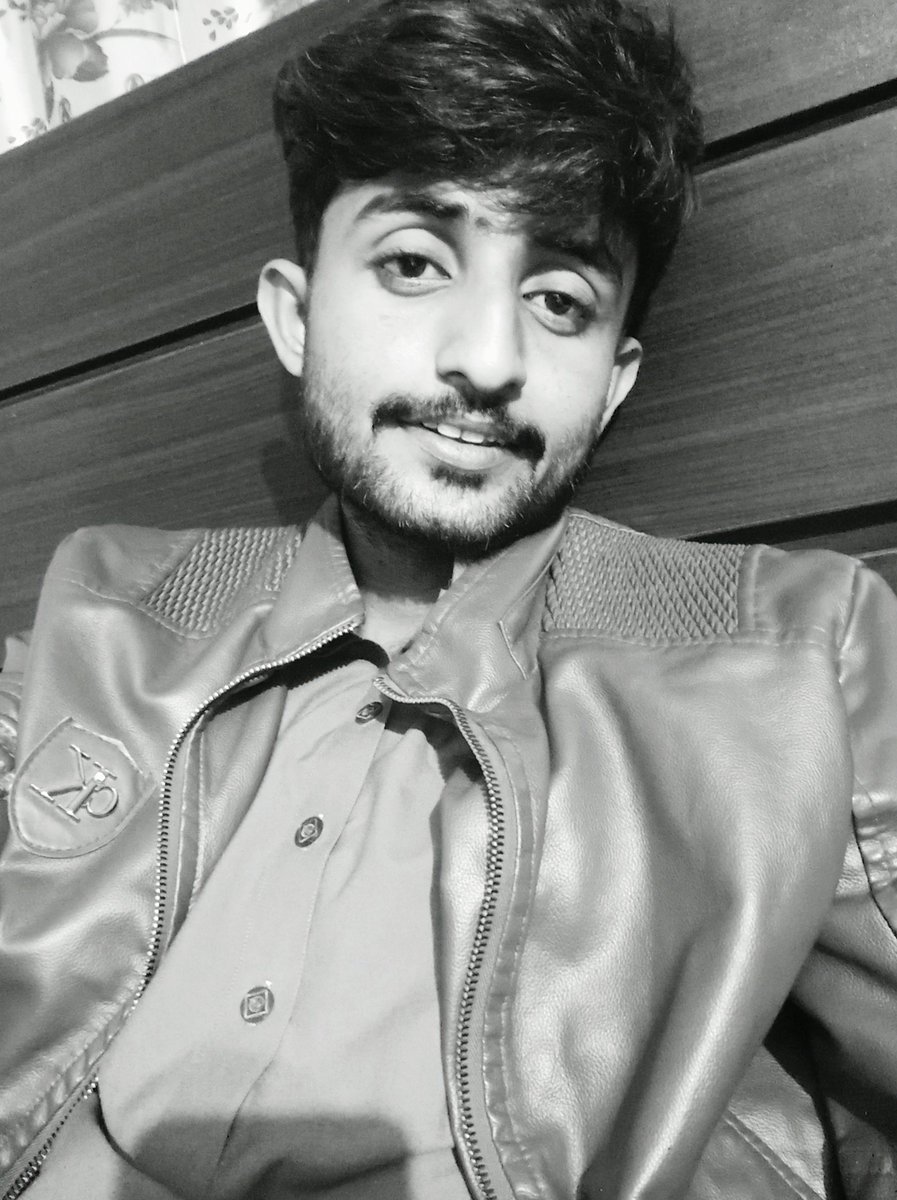 Raza_Sanjrani1's tweet image. دسـمبر کی لـرزتی ہوئی یے سرد فـضائیں،
جیسے اداسیوں کے کوئی خاموش نغمے ہوں!
(ر-ع)
#simpleclick