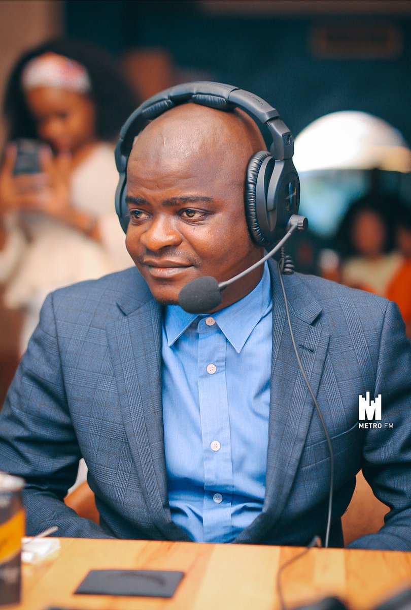 METROFMSA's tweet photo. #TheTouchDown Broadcasting live from Zai Restaurant with general manager David Hwangwa
with @iamtbotouch & @dbntourism #VisitDurban #DurbanHasMore #DurbanSummer https://t.co/1WRprEyQVk