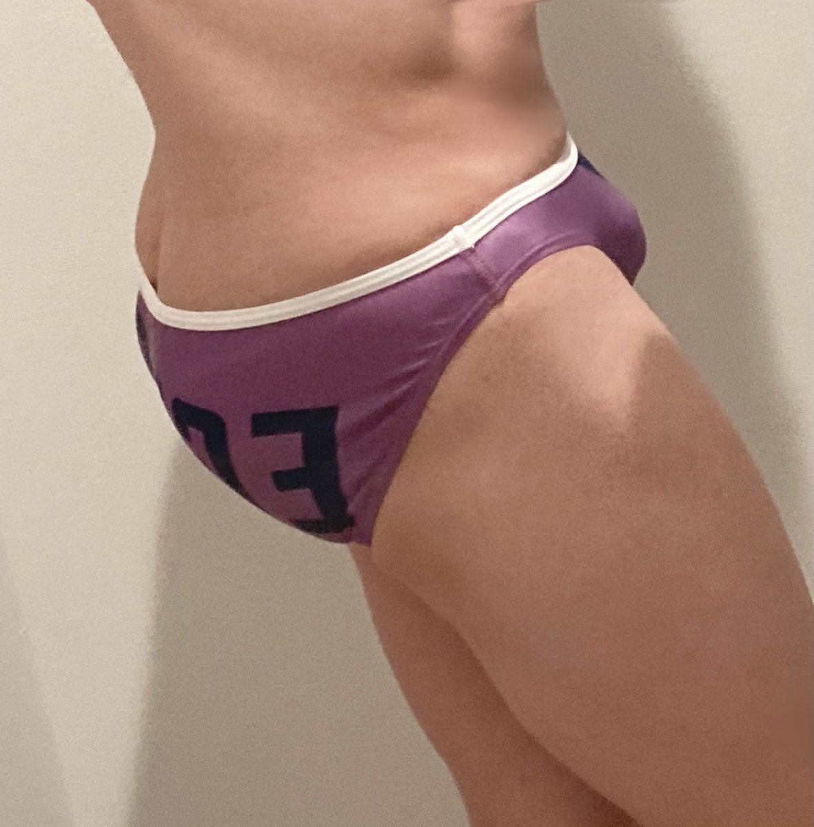 トレーニングさぼるとすぐ身体ゆるくなる...
ジム友になってくれる人激しく募集！

#egde #egdeunderwear