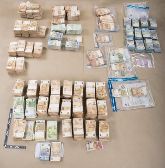 La solitudine dei numeri primi (povero 5€ solo soletto) #Qatargate