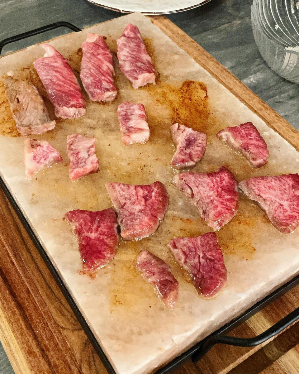 jameswilliam872's tweet photo. Try cooking on a salt block which infuses minerals into the meat, imparting a more complex flavor profile.
https://t.co/XO36fEZQEb
๐๐๐
#beef #HealthyFood #Cooking #saltcookingplate
@marshalisraelrg
@CHIMPSINSOCKS
@TonyMagpal
@jessica52128219
@EmmaButter43 https://t.co/bqTD9QQcRX