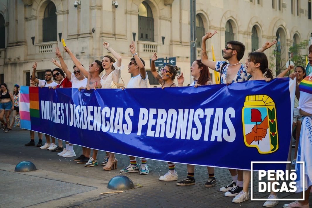 PJ_SantaFe's tweet photo. #PJSantaFe #MarchaDelOrgullo
🌈El pasado domingo la Secretaria de Diversidad junto a les compañeres participaron de la Marcha del Orgullo
🏳️🌈A la marcha la hacemos entre todes🏳️⚧️ https://t.co/eJt2O2bjEx
