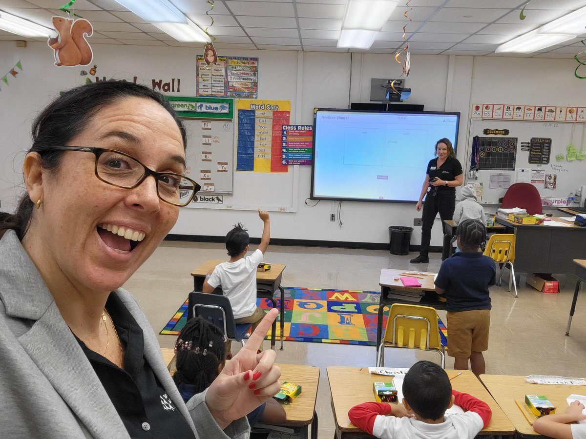 ValleReads's tweet photo. The @ja_miami developmental team has taken over Bel- Aire Elementary School! The love and happiness the students and team experienced as they enjoyed their JA Day was absolutely magical! We love the opportunity to change lives! https://t.co/QfAuJgDQ5H