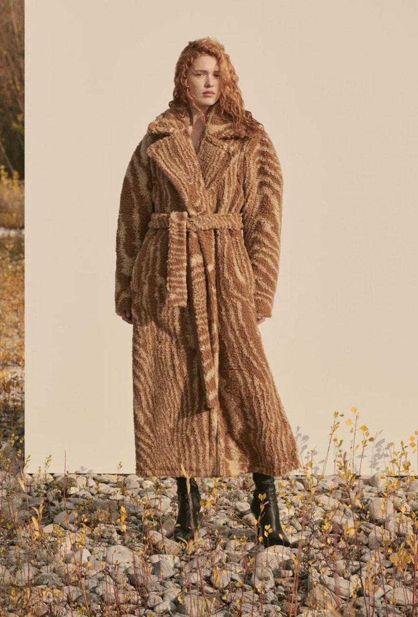 LadymiaMicky's tweet image. Collezione PreFall23 Stella McCartney @StellaMcCartney #StellaMcartney #PreFall23 #moda #outfit #look #fashion #fashionstyle #style #fashionista #glam #glamour #trendy #tendenza #myfollowers #UnBacioFatato 👗😍❤️