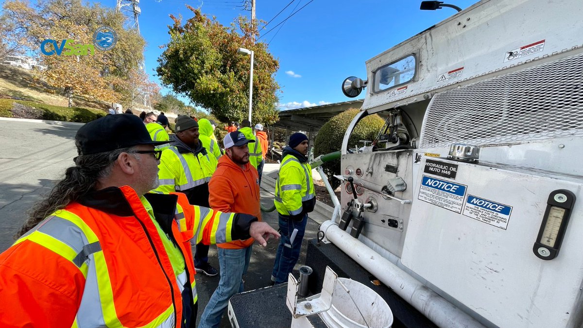 CVSan's tweet photo. Recently, CVSan's Collection System Maintenance Department members attended an inter-agency training facilitated by the San Francisco Section of the  CWEA.  Training like this ensures that CVSan staff implements the latest techniques to keep Castro Valley's wastewater moving! https://t.co/rJBoAuvUa9