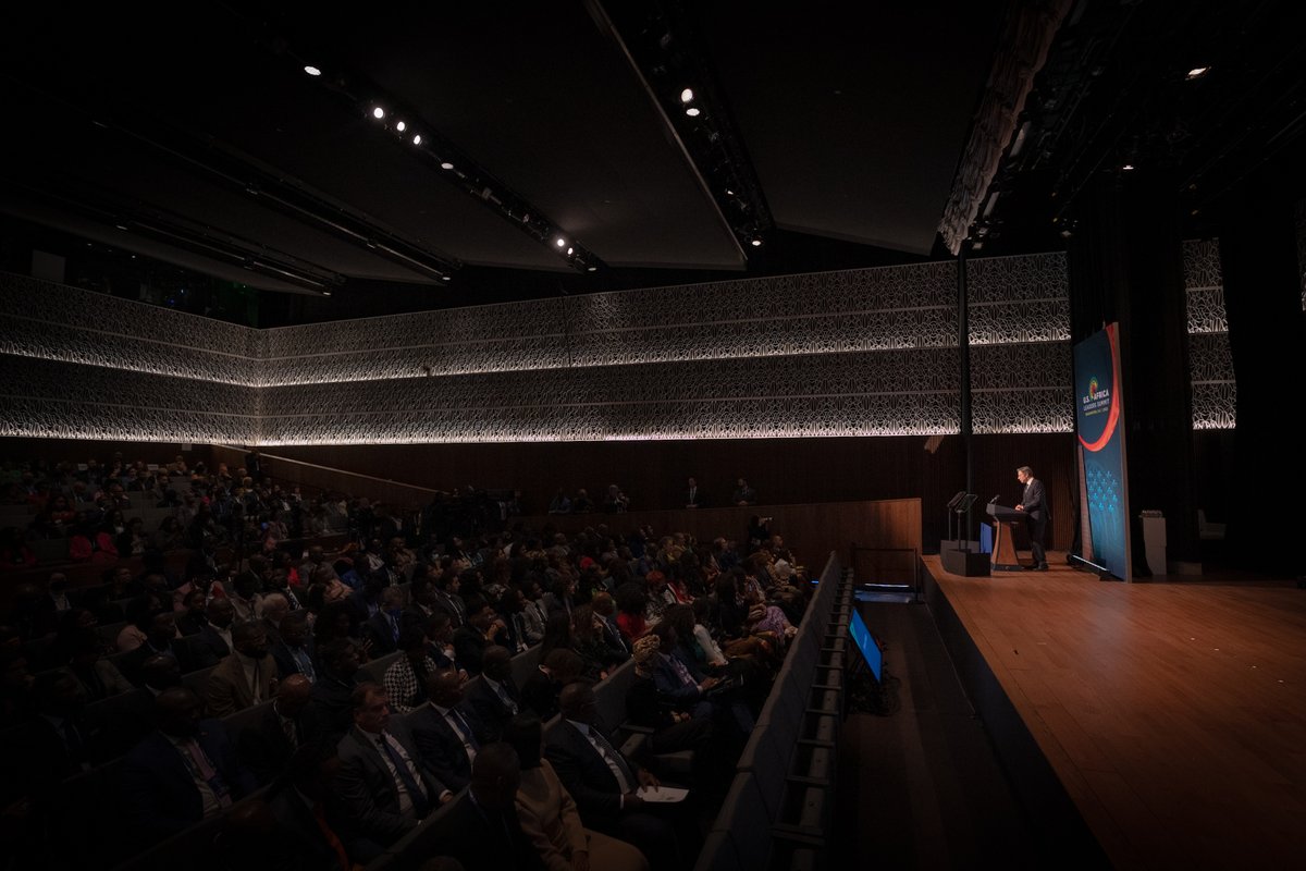 The African and Diaspora Young Leaders Forum at the #USAfricaLeadersSummit22 was an important dialogue between U.S. officials and the African diaspora. I'm looking forward to seeing the innovative ideas we discussed grow and blossom into life-changing and saving solutions.