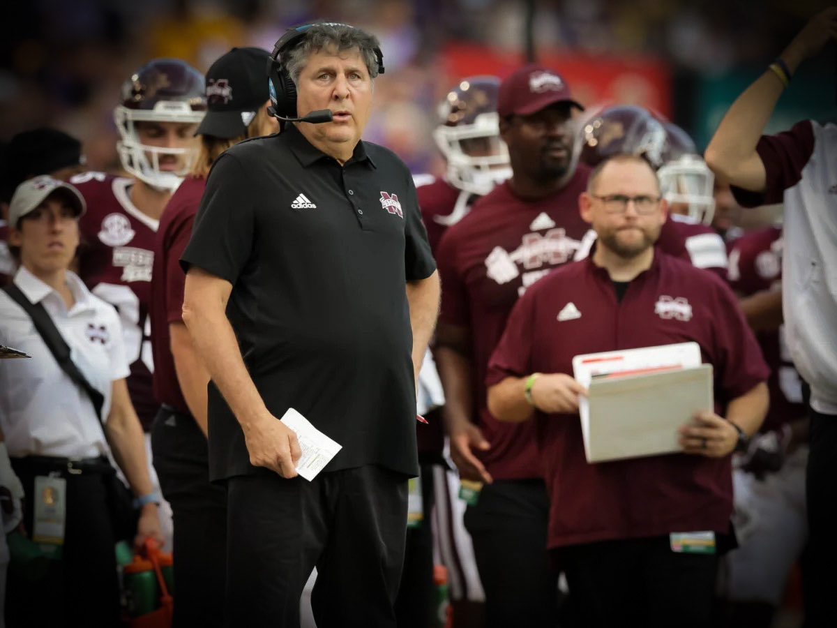 Our thoughts and prayers are with the Leach and Bulldog family. #Legendary 🏴‍☠️