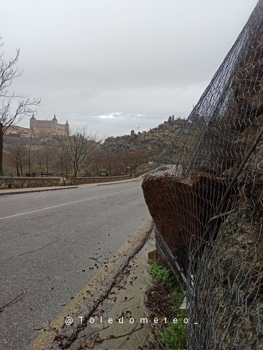 toledometeo_'s tweet photo. Se acaban de alcanzar los 100 mm en lo que llevamos de mes y vamos camino de los 40 mm (37,6) desde las 00:00 horas. Está siendo por goleada el día más lluvioso del año en la ciudad.
Borrasca #Efraín #Toledo https://t.co/IkjvTnyjIv