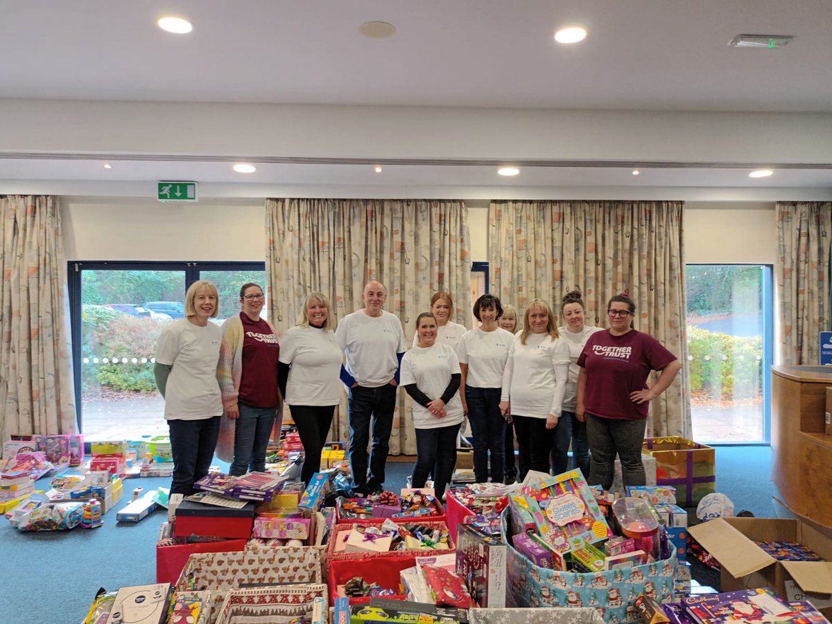 VernonStockport's tweet photo. It's been a busy day for the Vernon team, who have been helping pack present boxes for @TogetherTrust 🎁 🎅
We're incredibly proud to support a wonderful local cause!
#TogetherTrust | #TheVernon https://t.co/AT2b9OQ6Oe