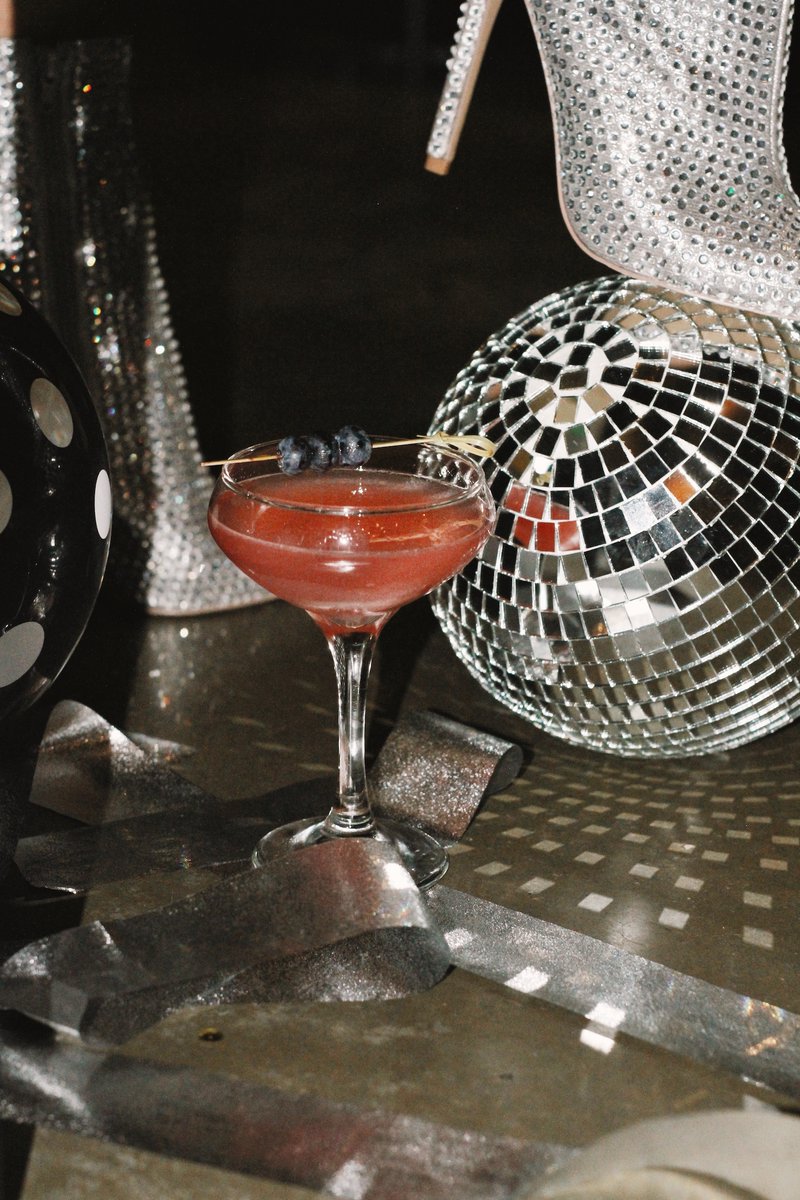 Enjoy an NYE celebration at The Woods w/ live music and a front row seat to enjoy downtown Denver's two spectacular fireworks shows as they light up the city skyline. Tickets are $60 per person. Advanced tickets required. ow.ly/owMj50LXGbE <a href="/TheSourceDenver/">The Source</a>