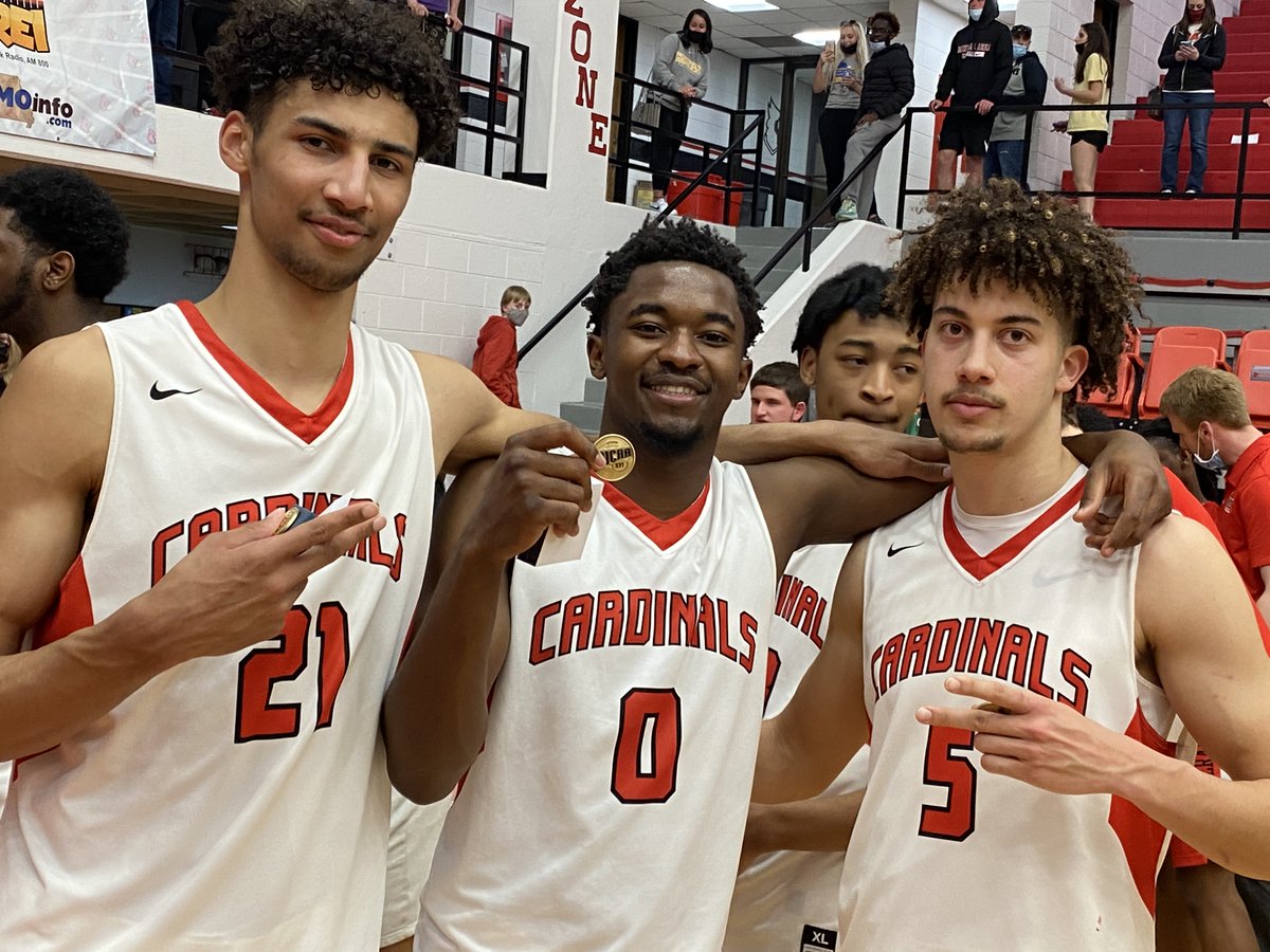 MineralAreaCC's tweet photo. Malevy Leons graduated from MAC in 2021 and made a huge impact on the college and MAC basketball. Winning many awards like NJCAA D1 National Player of the Year and much more throughout his time at MAC, he now plays Division I basketball at 
@bradleyu
Read: https://t.co/coXpgWOReu https://t.co/kLY3HiDPMO