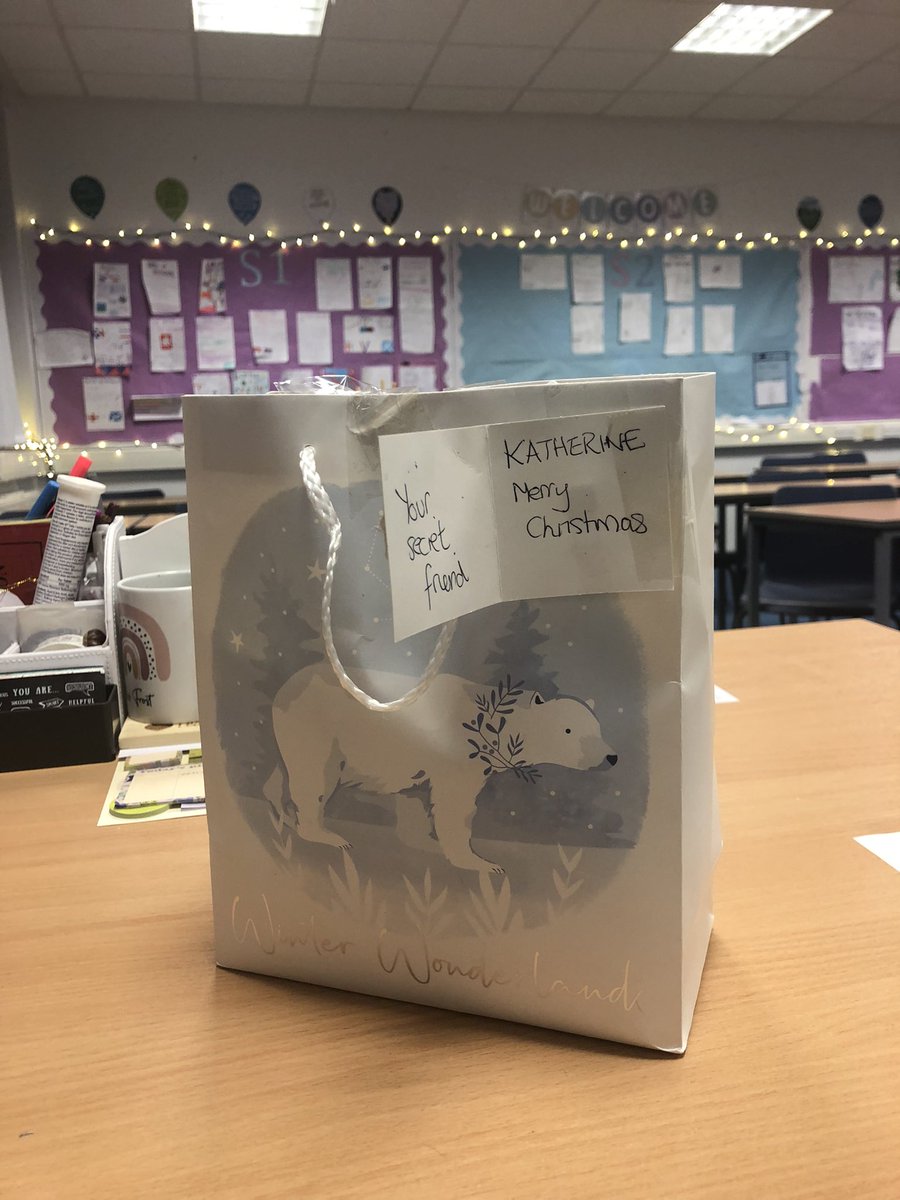 To whoever is my secret friend: you made my day today! ❄️🤍