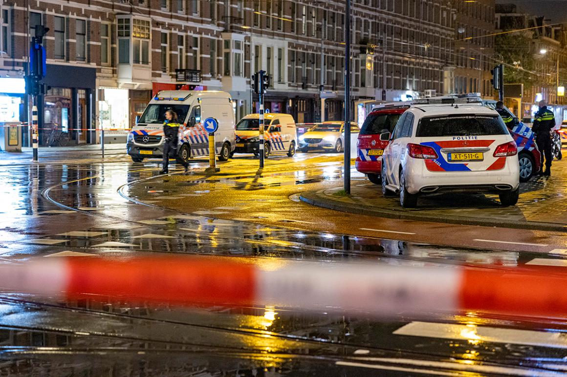 nvj's tweet photo. Het besluit van minister van J&amp;V (@DilanYesilgoz) om de automatische persalarmering van hulpdiensten stop te zetten heeft verstrekkende gevolgen voor journalistiek, politie en publiek. De @nvj heeft protest aangetekend en gaat in gesprek met de minister 👉 https://t.co/iWkSUQUevT https://t.co/YpwZzyx2bE