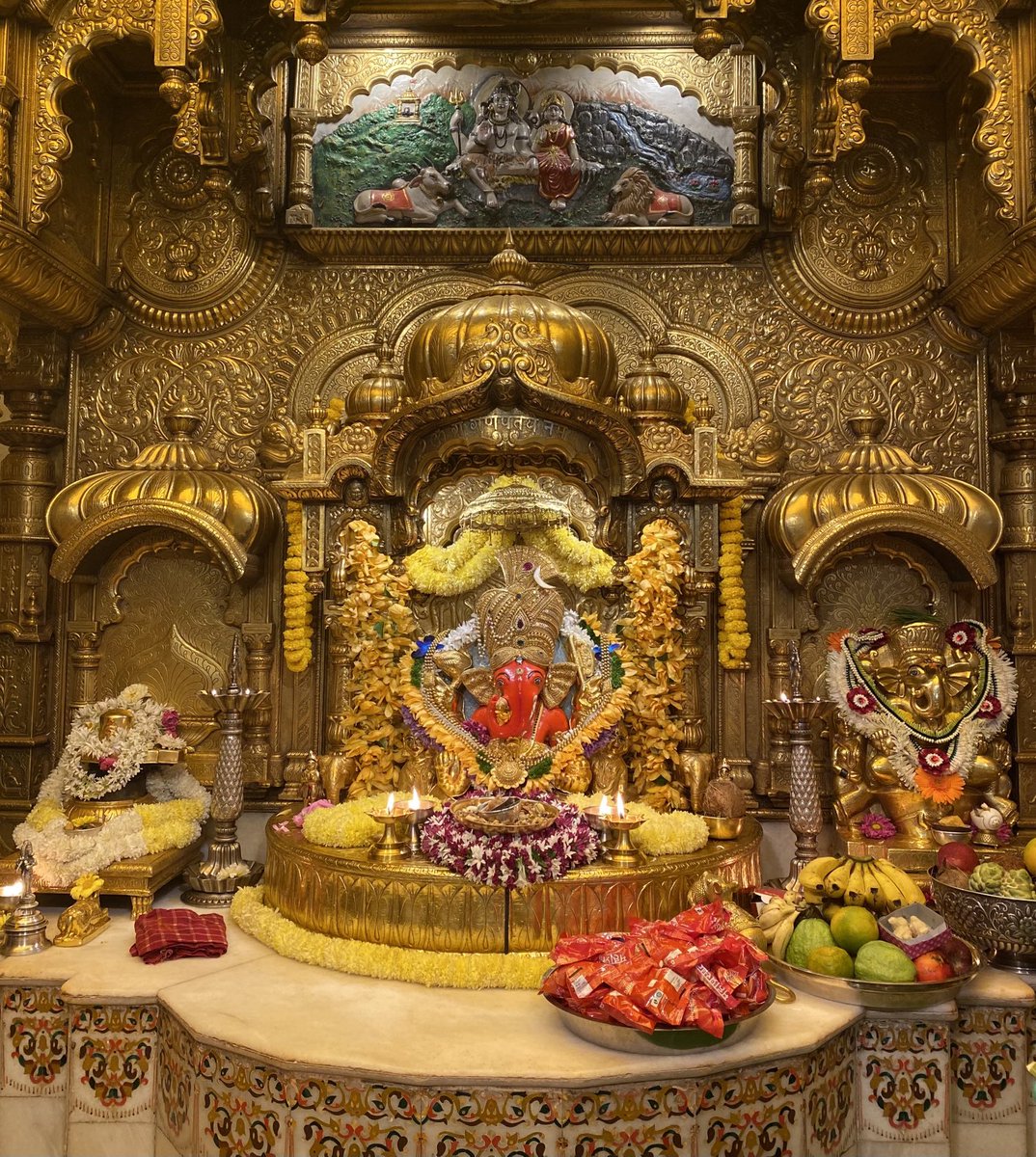 🙏 गणपती  बाप्पा मोरया 🌺मंगलमूर्ती मोरया 🙏१३/१२/२०२२
🙏Ganapati Bappa Moraya 🌺 Mangalmurti Moraya  🙏13/12/2022