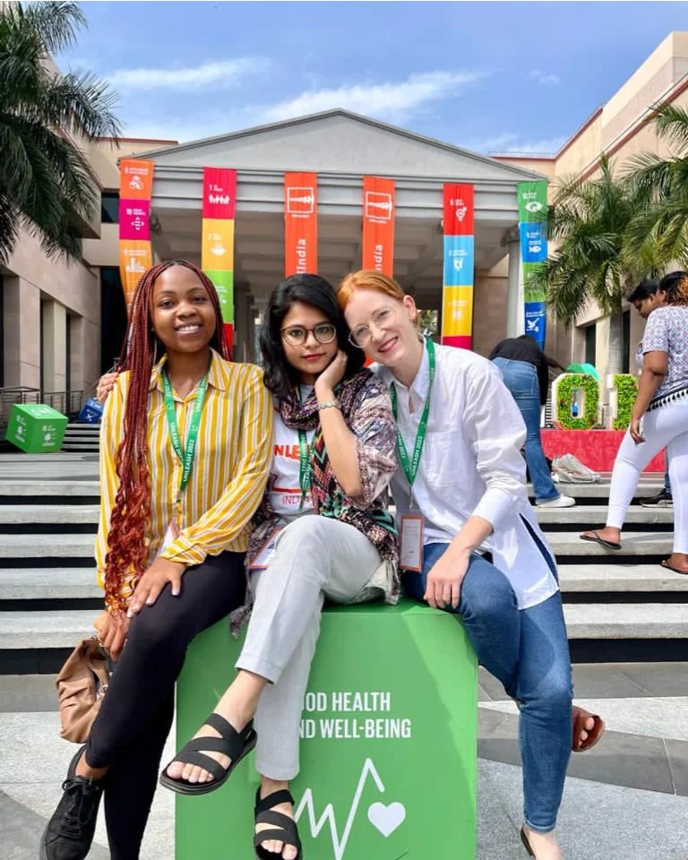 JoviaKisaakye's tweet photo. Finally concluded the week long sessions of #UnleashIndia innovation lab with fellow teammates of SDG 3! An exciting and intense series it was 😊 Thank you colleagues for the ideas we turned into tangible products.
#SDGs
#Innovation https://t.co/6eNBsyPDrD